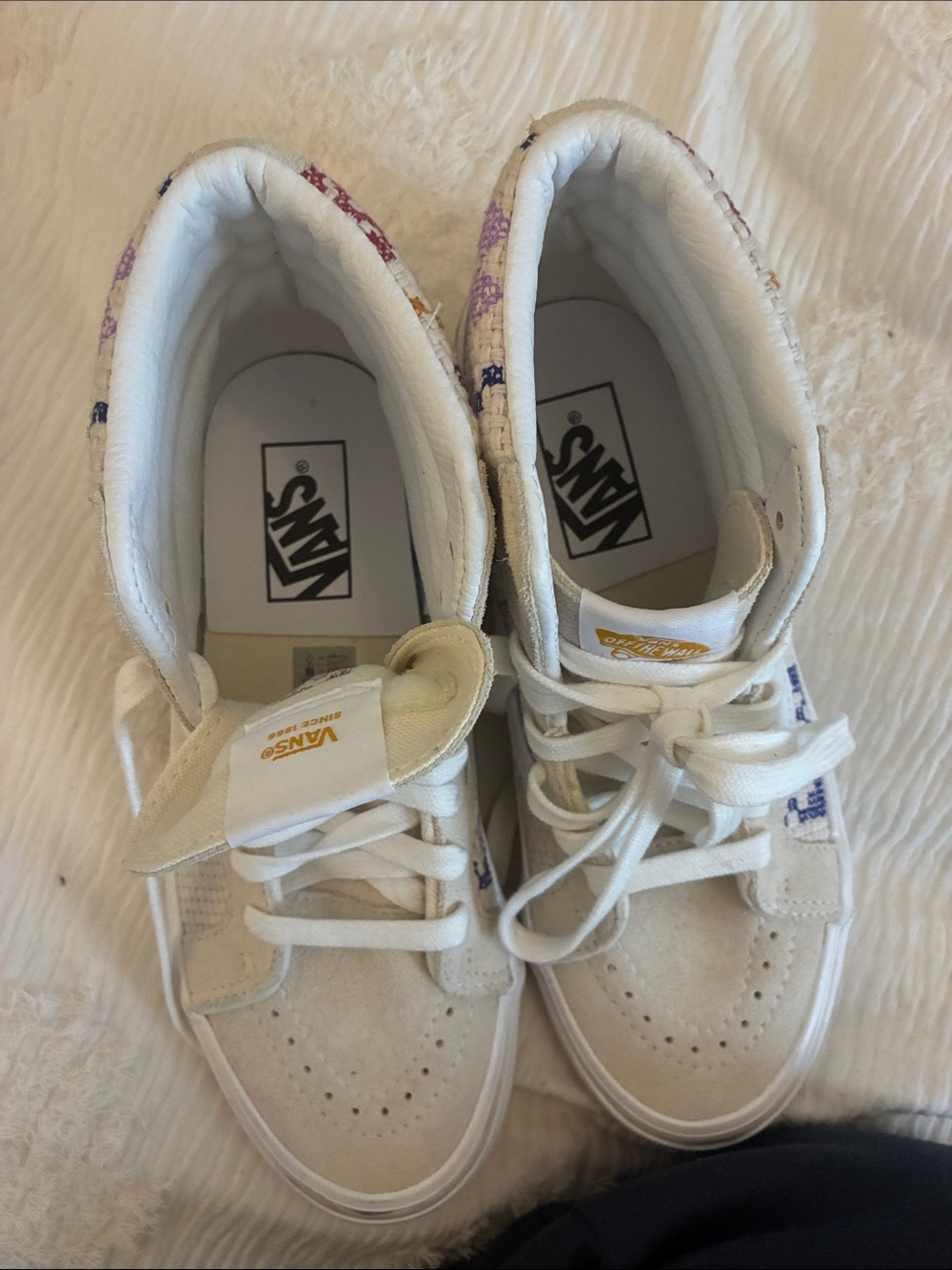Vans High-Top Sneakers in Cream with Pastel Embroidery - Picture 5 of 9